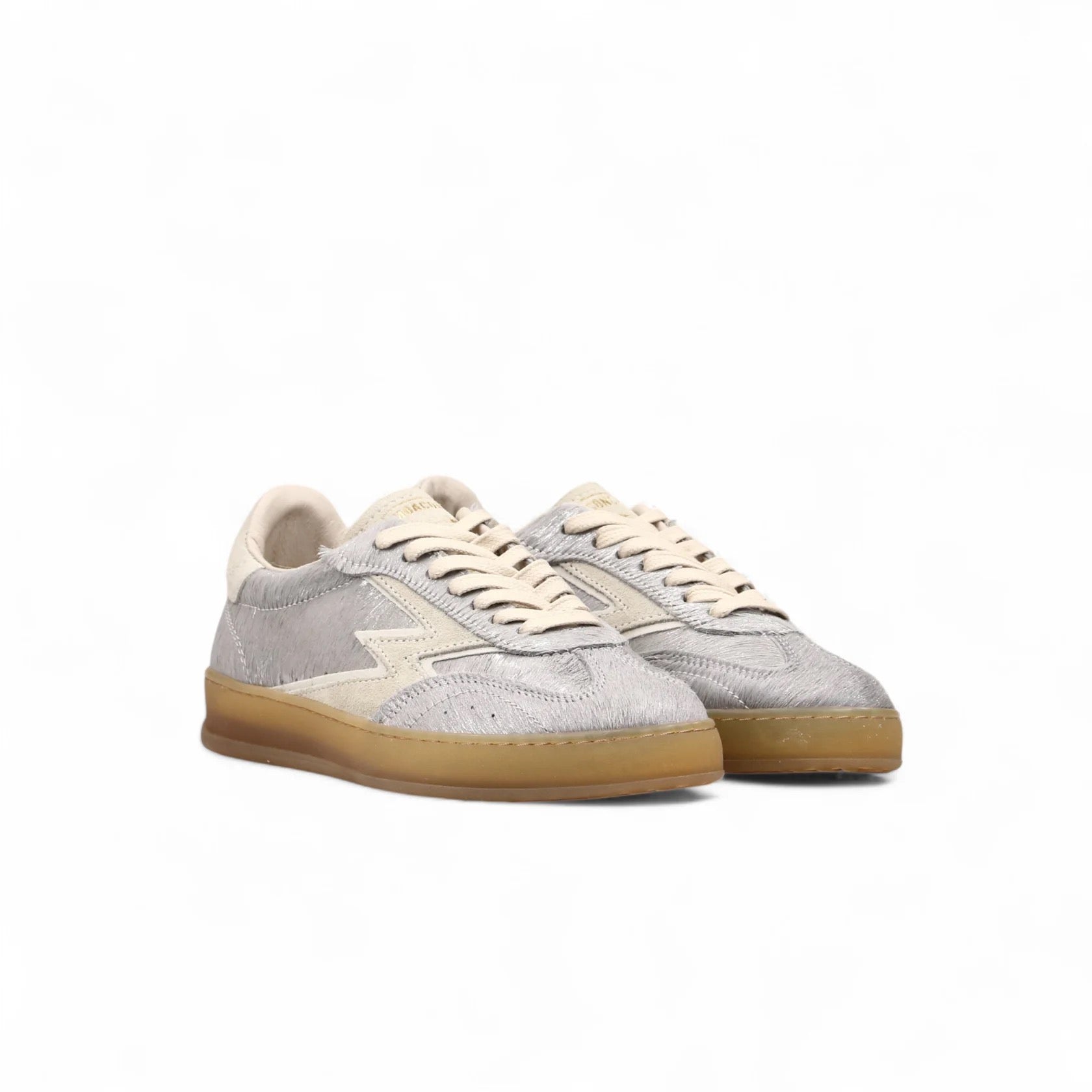 SNEAKER CLUB