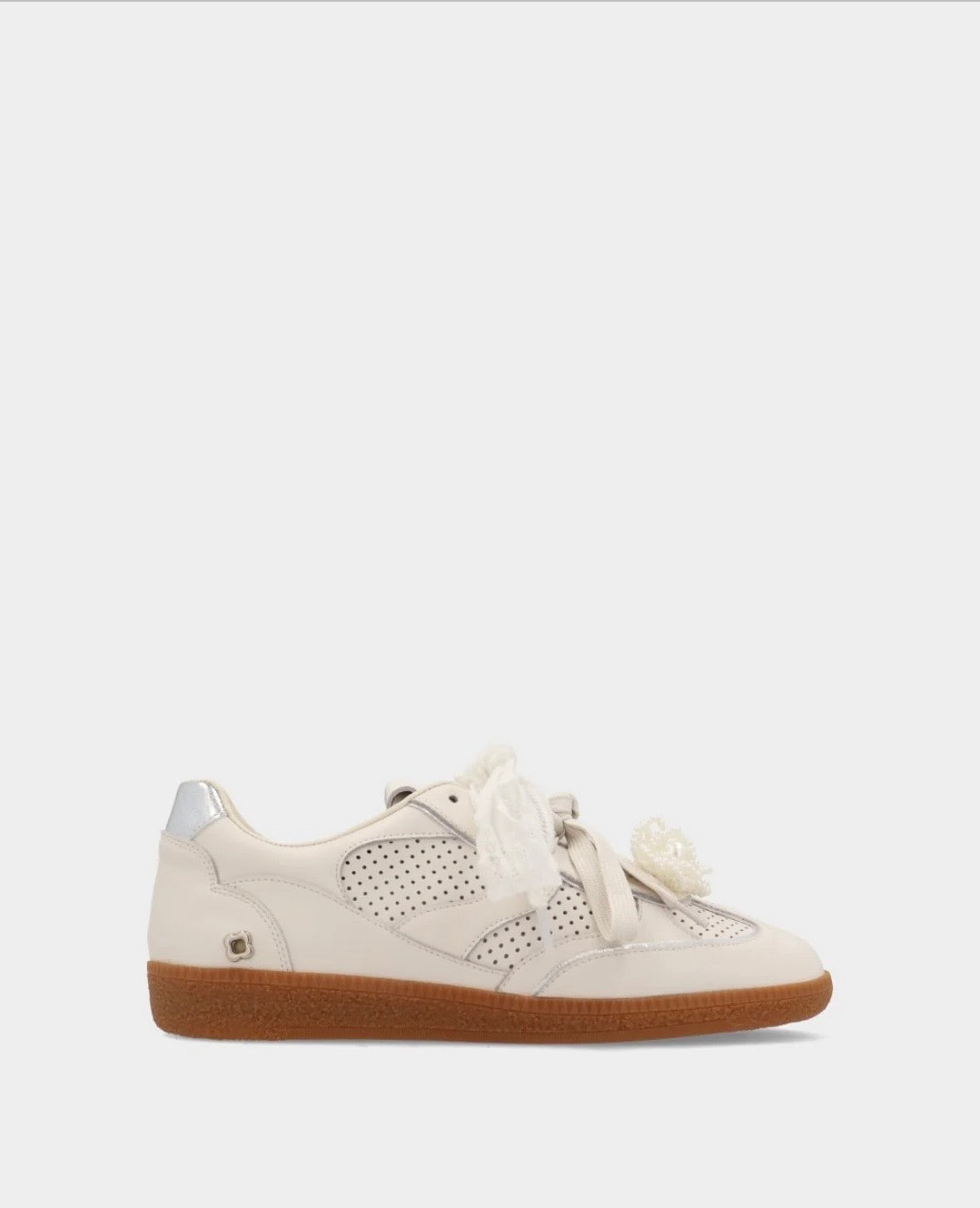 Noa Harmon 10 Sneakers