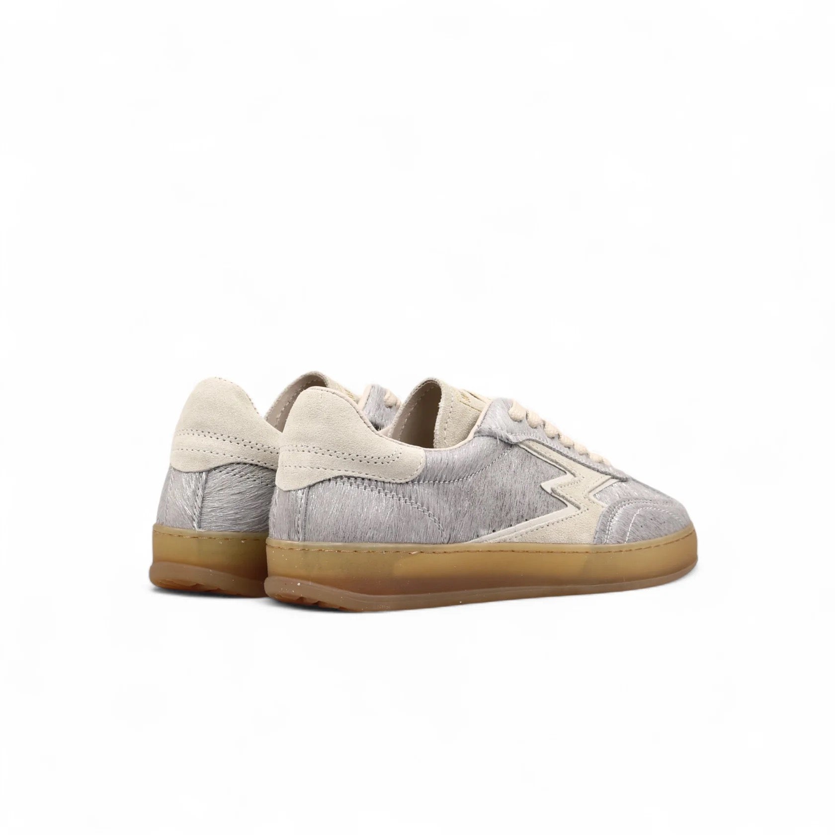 SNEAKER CLUB
